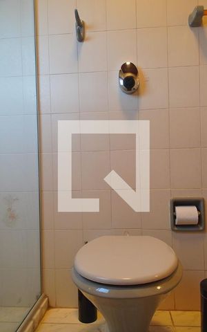 Apartamento para alugar com 245m², 3 quartos e 2 vagasBanheiro 1
