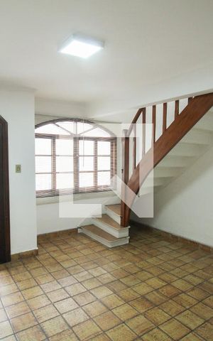Casa à venda com 164m², 3 quartos e 1 vaga Casa à venda com 164m², 3 quartos e 1 vagaSala