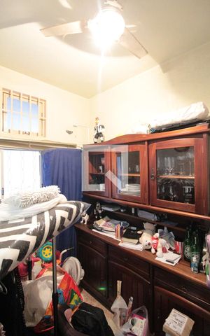 Casa à venda com 228m², 4 quartos e 5 vagasQuarto de Serviço