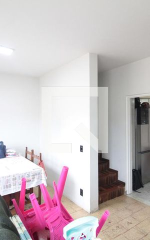 Casa à venda com 228m², 4 quartos e 5 vagasSala