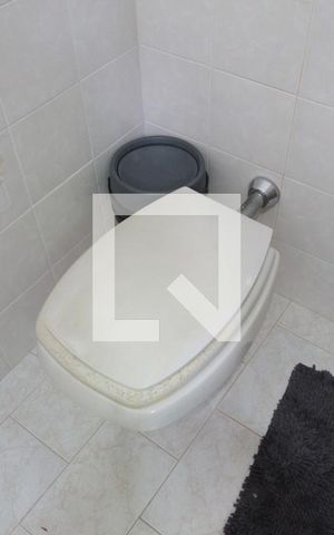 Casa à venda com 228m², 4 quartos e 5 vagasBanheiro Social