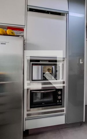 Apartamento à venda com 136m², 3 quartos e 2 vagas Apartamento à venda com 136m², 3 quartos e 2 vagasÁrea de Serviço