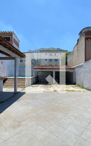 Casa à venda com 533m², 2 quartos e 5 vagas Casa à venda com 533m², 2 quartos e 5 vagasÁrea Externa