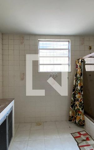Casa à venda com 533m², 2 quartos e 5 vagas Casa à venda com 533m², 2 quartos e 5 vagasBanheiro