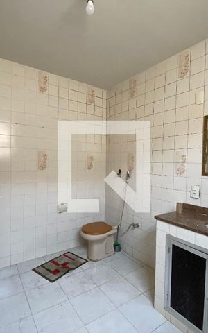Casa à venda com 533m², 2 quartos e 5 vagas Casa à venda com 533m², 2 quartos e 5 vagasBanheiro