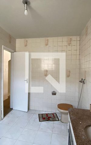 Casa à venda com 533m², 2 quartos e 5 vagas Casa à venda com 533m², 2 quartos e 5 vagasBanheiro