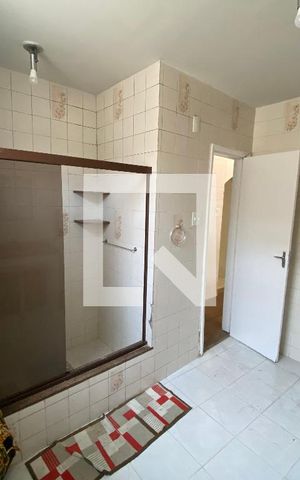 Casa à venda com 533m², 2 quartos e 5 vagas Casa à venda com 533m², 2 quartos e 5 vagasBanheiro