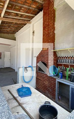 Casa à venda com 533m², 2 quartos e 5 vagas Casa à venda com 533m², 2 quartos e 5 vagasÁrea Externa