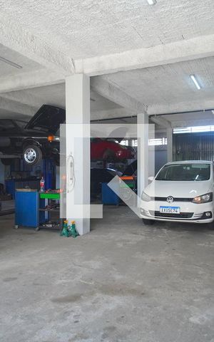 Casa à venda com 218m², 3 quartos e 10 vagasgaragem