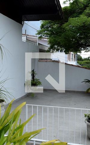 Casa à venda com 300m², 3 quartos e 2 vagasÁrea externa 
