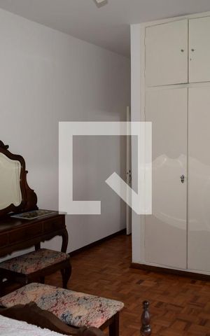 Casa à venda com 300m², 3 quartos e 2 vagasQuarto