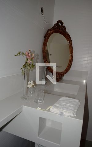 Casa à venda com 300m², 3 quartos e 2 vagasBanheiro