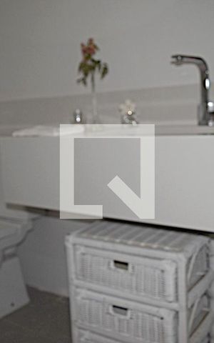 Casa à venda com 300m², 3 quartos e 2 vagasBanheiro