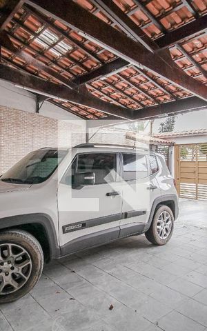Casa à venda com 240m², 3 quartos e 3 vagasGaragem