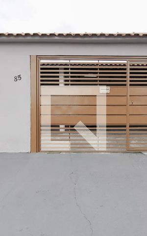 Casa à venda com 240m², 3 quartos e 3 vagasFachada