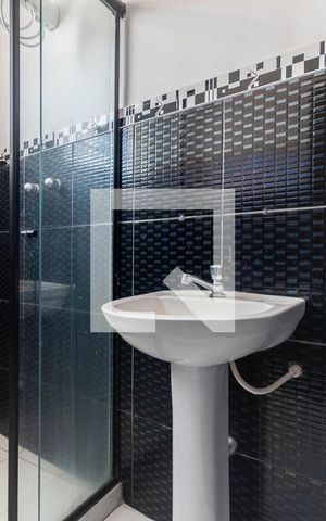 Apartamento para alugar com 60m², 2 quartos e sem vagaBanheiro