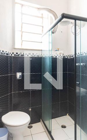 Apartamento para alugar com 60m², 2 quartos e sem vagaBanheiro