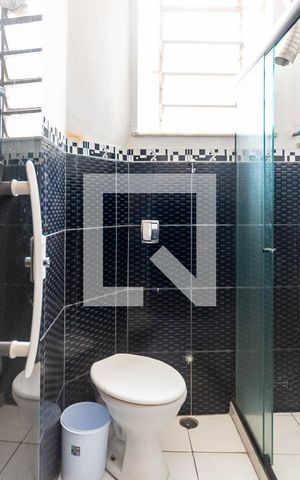 Apartamento para alugar com 60m², 2 quartos e sem vagaBanheiro