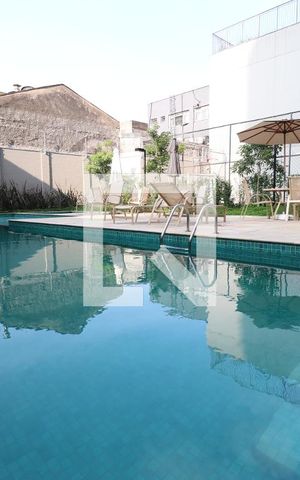 Apartamento à venda com 38m², 2 quartos e sem vagaÁrea comum - Piscina