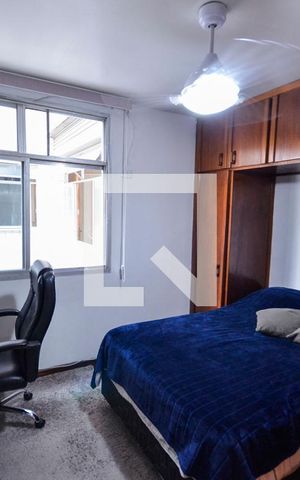 Apartamento à venda com 160m², 4 quartos e 2 vagas Apartamento à venda com 160m², 4 quartos e 2 vagasQuarto 1