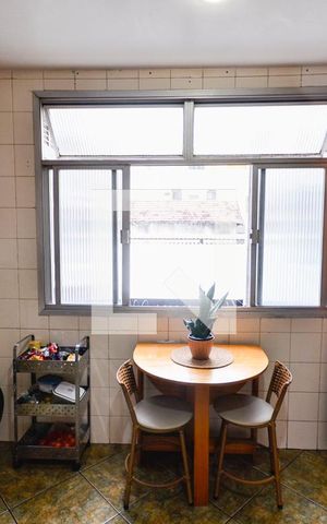 Apartamento à venda com 160m², 4 quartos e 2 vagas Apartamento à venda com 160m², 4 quartos e 2 vagasCozinha