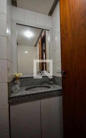 Apartamento à venda com 160m², 4 quartos e 2 vagas Apartamento à venda com 160m², 4 quartos e 2 vagasLavabo