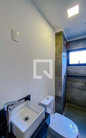 Casa à venda com 160m², 3 quartos e 2 vagasBanheiro da Suíte