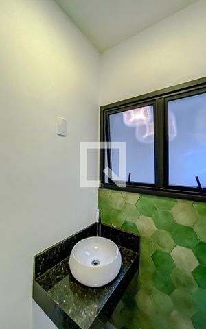 Casa à venda com 160m², 3 quartos e 2 vagasLavabo