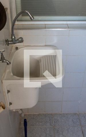Apartamento à venda com 85m², 3 quartos e 2 vagas Apartamento à venda com 85m², 3 quartos e 2 vagasÁREA DE SERVIÇO