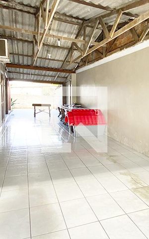 Casa à venda com 98m², 2 quartos e 2 vagasGaragem