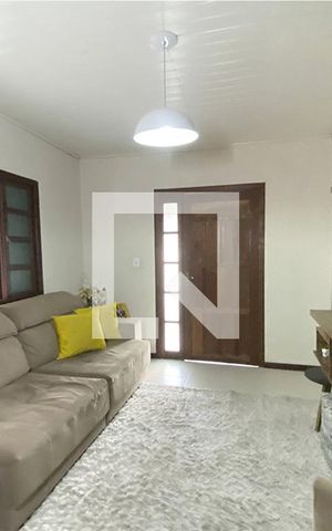 Casa à venda com 98m², 2 quartos e 2 vagasSala