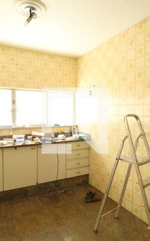 Casa de condomínio à venda com 500m², 4 quartos e 6 vagasCozinha - Copa