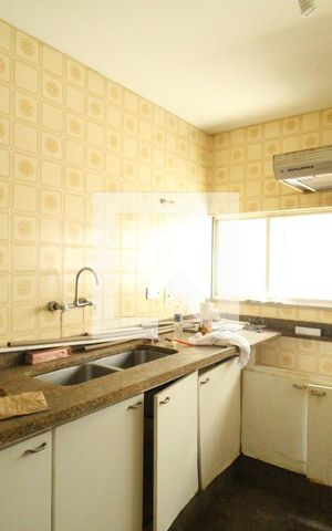 Casa de condomínio à venda com 500m², 4 quartos e 6 vagasCozinha