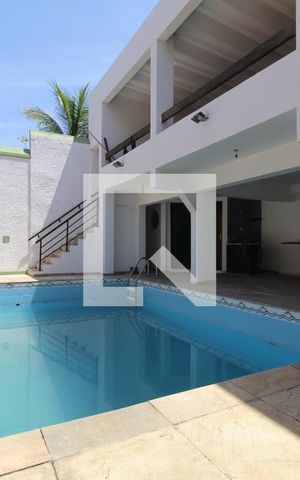 Casa de condomínio à venda com 500m², 4 quartos e 6 vagasPiscina