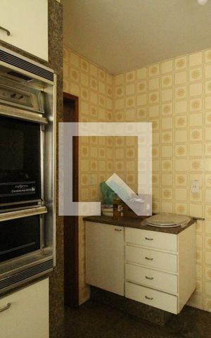 Casa de condomínio à venda com 500m², 4 quartos e 6 vagasCozinha