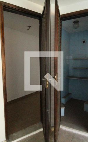 Casa de condomínio à venda com 500m², 4 quartos e 6 vagasPiscina - Oratório e quarto 