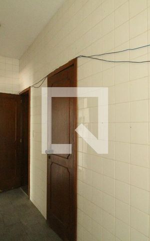 Casa de condomínio à venda com 500m², 4 quartos e 6 vagasÁrea de serviço