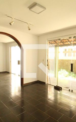 Casa de condomínio à venda com 500m², 4 quartos e 6 vagasSala 2