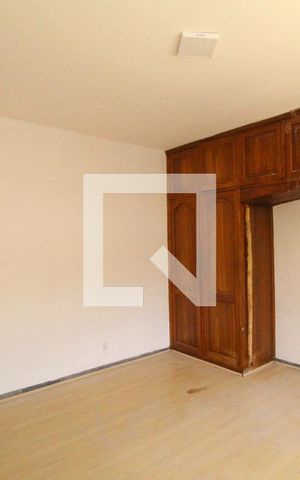 Casa de condomínio à venda com 500m², 4 quartos e 6 vagasSuíte 1