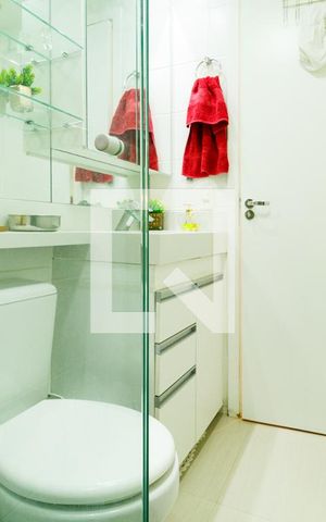Apartamento à venda com 49m², 2 quartos e 1 vaga Apartamento à venda com 49m², 2 quartos e 1 vagaBanheiro