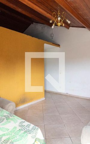 Casa à venda com 120m², 5 quartos e 1 vaga Casa à venda com 120m², 5 quartos e 1 vagaSala