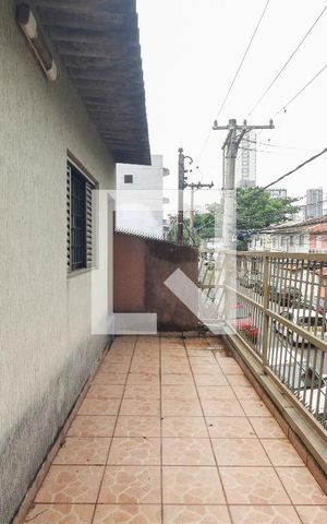 Casa à venda com 210m², 4 quartos e 3 vagas Casa à venda com 210m², 4 quartos e 3 vagasVaranda - Casa 1