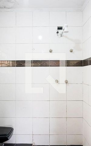 Casa à venda com 512m², 4 quartos e 6 vagasBanheiro 1