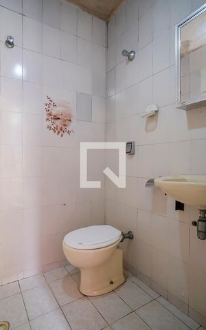 Casa à venda com 512m², 4 quartos e 6 vagasBanheiro 2