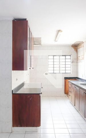 Casa à venda com 512m², 4 quartos e 6 vagasCozinha