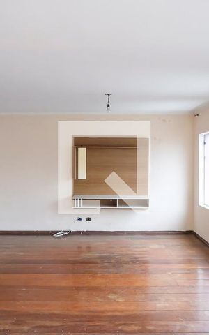 Casa à venda com 512m², 4 quartos e 6 vagasSala