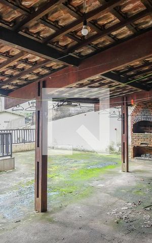 Casa à venda com 512m², 4 quartos e 6 vagasQuintal