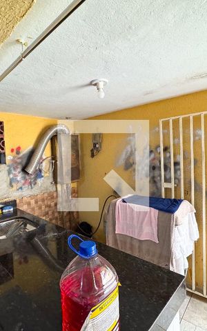 Casa à venda com 582m², 8 quartos e 3 vagas Casa à venda com 582m², 8 quartos e 3 vagasÁrea de Serviço