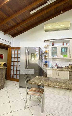 Casa à venda com 105m², 3 quartos e 2 vagasCozinha