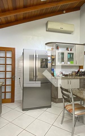 Casa à venda com 105m², 3 quartos e 2 vagasCozinha